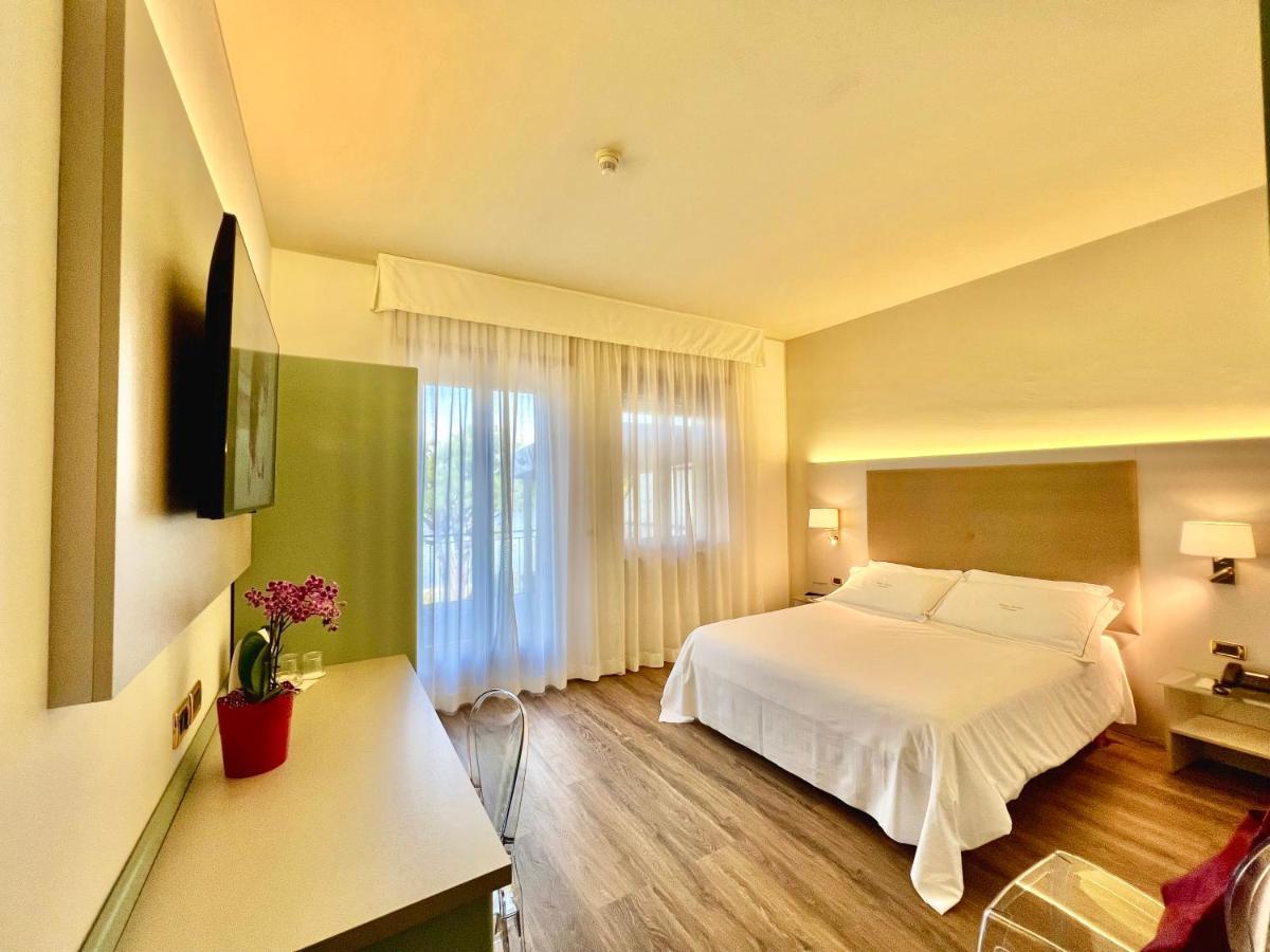Hotel Marina فيفيروني المظهر الخارجي الصورة